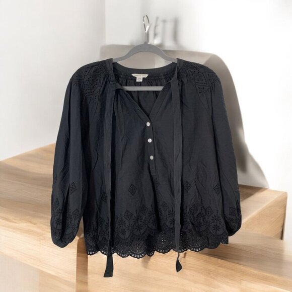 American Eagle Outfitters Tops - AE Black Eyelet V Neck Top Size Small